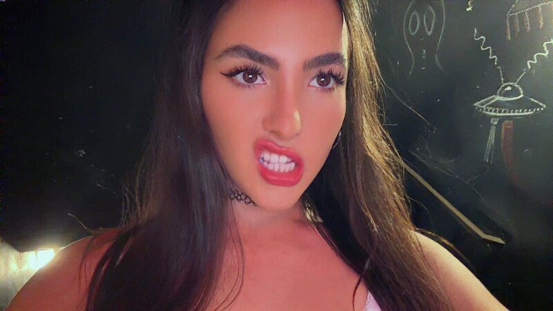 Fluffy_OTV's tweet photo. Her faceporn is unmatched 🥵 https://t.co/zCotJylNeI