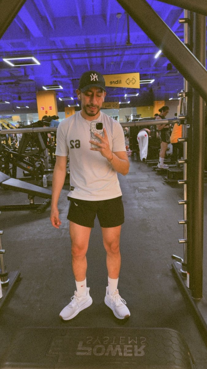 jozee17's tweet photo. 1/6 Monday 🦵🏼🦵🏼🐥
#gym #legsday #monday #cdmx https://t.co/wA8rp7g2wY