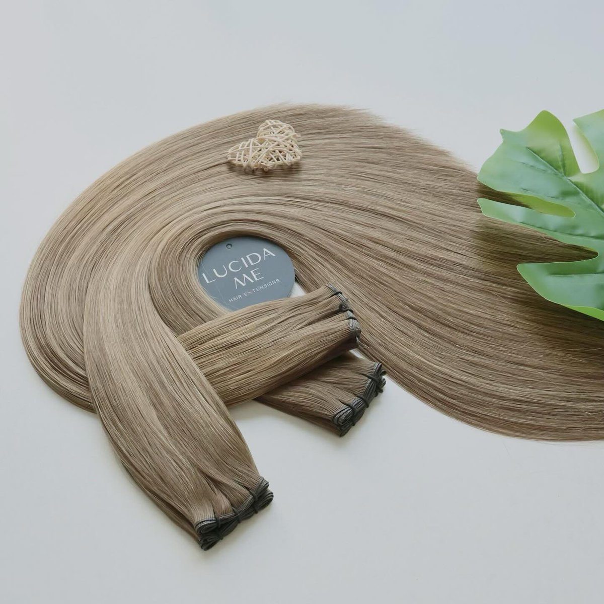 LinneaRavi3y's tweet photo. Inventory ready to ship. Delivery in 2–3 working days. Genius Wefts: 18", 20", 22" 
Machine Wefts: 18", 22" 
Tape-In Hair: 18", 22" 
Flat/K Tips: 18", 22 https://t.co/okhPOtcQYE