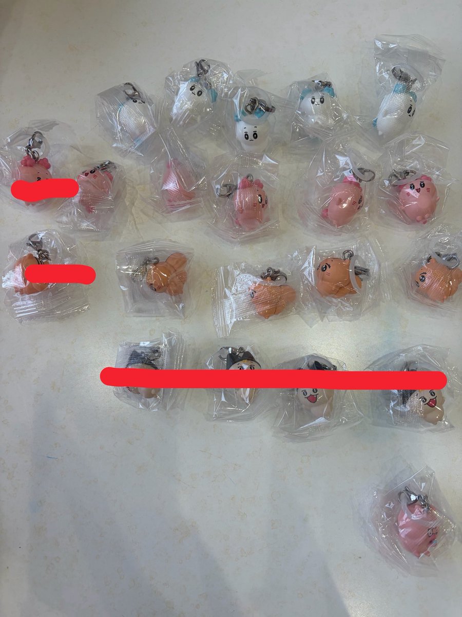 u_ss2o0's tweet photo. 【交換譲渡】パーフェクトピギーめじるしアクセサリー　ガチャガチャ

譲:ピギーちゃんベアーくんリリーちゃん
　　（ピギーちゃん２点お声掛け中）

求:定価+送料
　　
ガウくん希望個数集まったためお譲りいたします。検索からもお気軽にお声掛けください。 https://t.co/HvyIDnfEuX