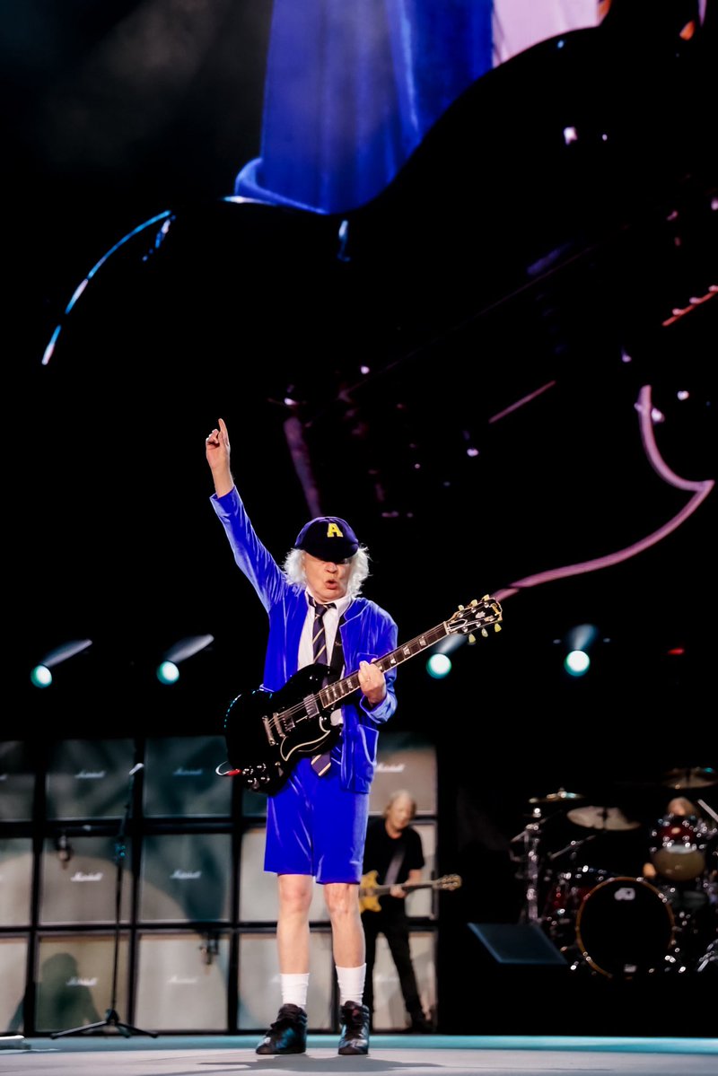 acdc's tweet photo. We salute you Houston, TX! #PowerUpTour 📸 @ChristieGoodwin https://t.co/zA5rFs6aNH