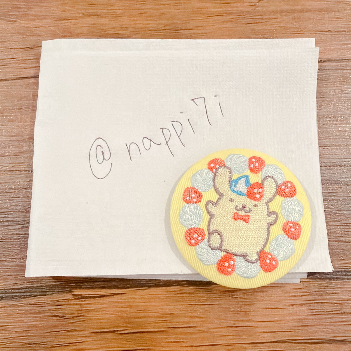 nappi7i's tweet photo. 【交換】サンリオ 刺繍缶バッジ

【譲】ポムポムプリン（シークレット）

【求】ハローキティ＞シナモン

郵送希望です！
よろしくお願いいたします https://t.co/r8hTn9ajk4