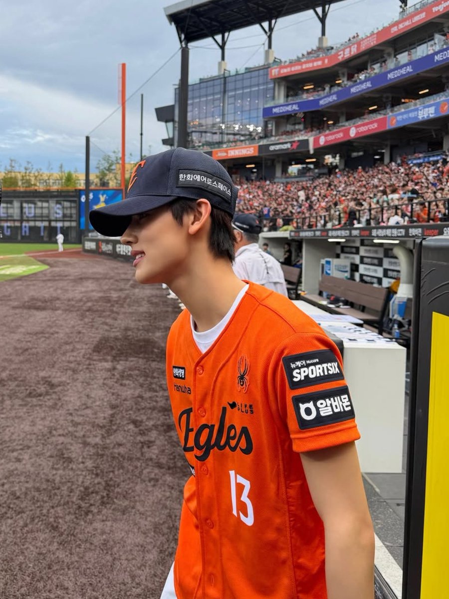 cortis_zip's tweet photo. this genre of seonghyeon >>>>> https://t.co/17Shnh2mao