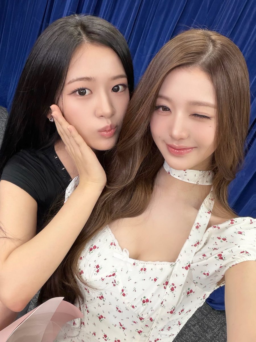 IVE_twt's tweet photo. 귀요미 유진짱 HBD🤍💕 오늘 쩰루 해피한 하루 보내기☺️🩷🎂🎂
-예뽀니가🎀-

#IVE #아이브 
#JANGWONYOUNG #장원영 
#HappyANYUJINday https://t.co/iMNQ1MUNNh