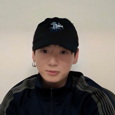 Thvm2s7k's tweet photo. @_Gummyren Happy birthday to ยู้กม๋า ขอให้มีแต่ความสุขในทุ้กวันเลยน้า🎂🐰🎉

#HAPPYJKDAY
#JUNGKOOKisFYA
#AlwaysByYourSideJK
#YouAreThatSomebodyJK
#BornGoldenJungkook
#WorldVocalJungkook
#PARTYPARTYJK
#JKRulerOfTheStage
#HappyBirthdayJungkook https://t.co/Jwz01T9WKg