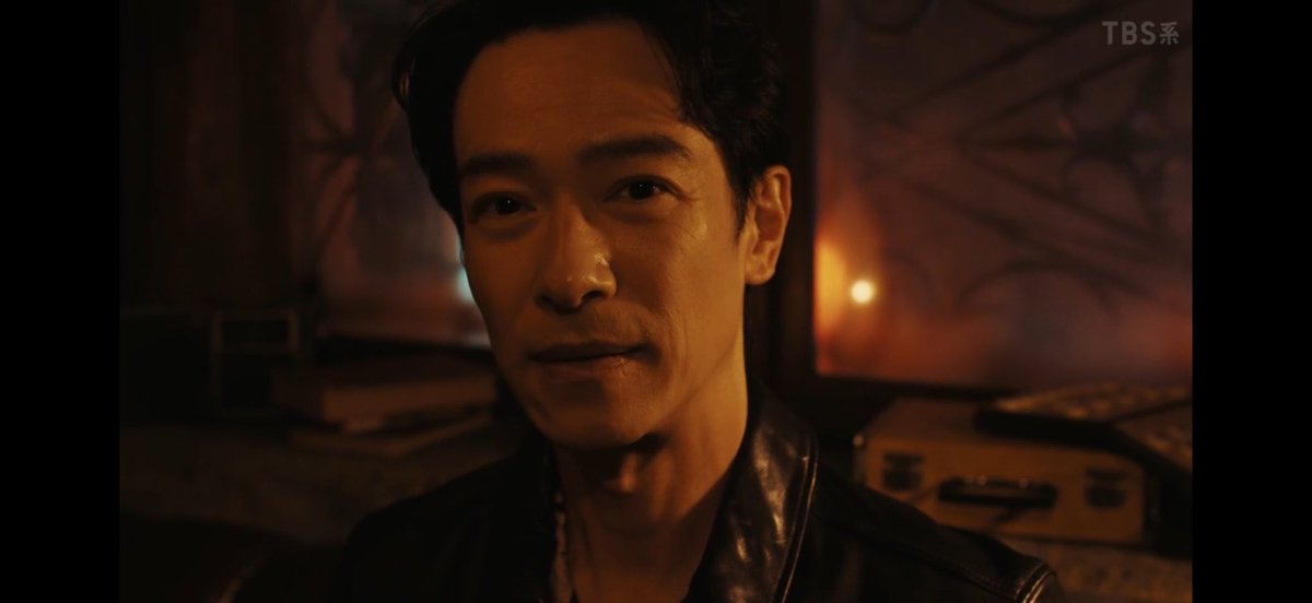 ai_fioretto's tweet photo. 劉のこの最初の野崎への眼差しでなんか泣けてきてそのあと「愛していた」ってきたもんだから堺雅人さんすげぇなって思いました
#VIVANT https://t.co/NEt8mBafbs