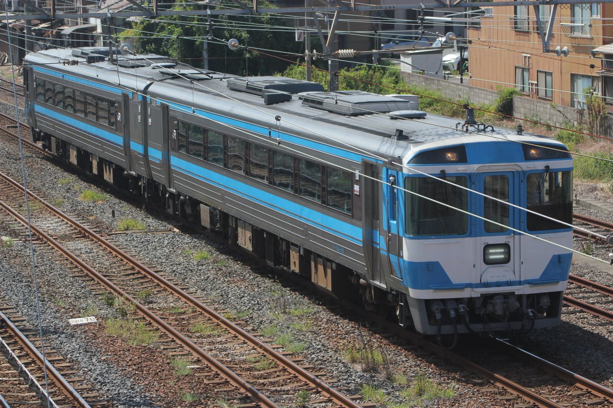 2232000af's tweet photo. 9/1多度津工場出場試運転
本日は四カマ2700系2764号車でした。
気動車ならではの単行回送を記録…切り位置ミスりました
撮影された方お疲れ様です。 https://t.co/MH7OwZb3sI