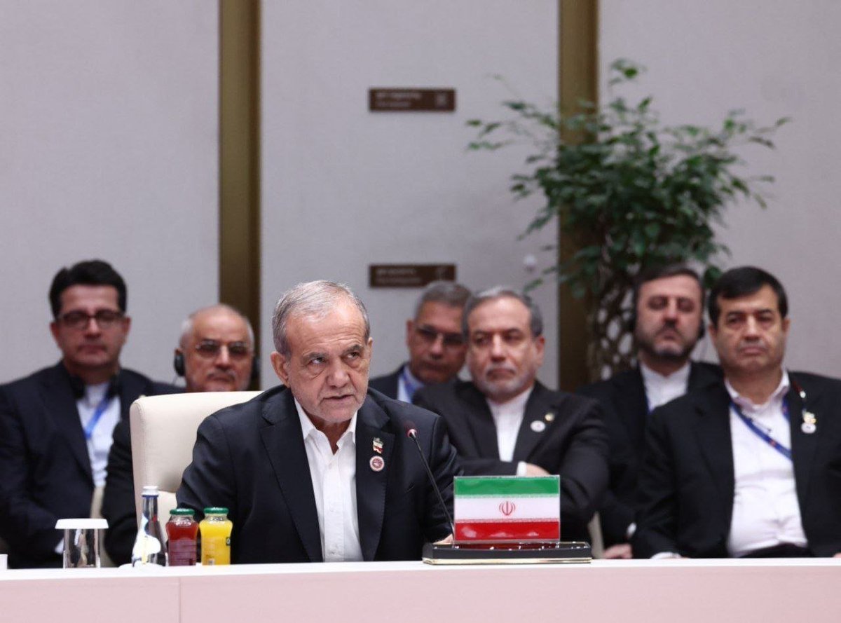 isna_farsi's tweet photo. پزشکیان: اینجانب به صراحت می‌گویم چنانچه آمریکا به تعهدات خود در یادداشت تفاهم بازگردد، ایران نیز بلافاصله عمل متقابل خواهد کرد
-برخلاف آمریکا، کشور من سابقه درخشانی در عمل به تعهدات خود دارد
-شکست‌های سنگینی به آمریکا و اسرائیل تحمیل و پیروزی‌های درخشانی کسب کردیم https://t.co/KN7DKFqQmq