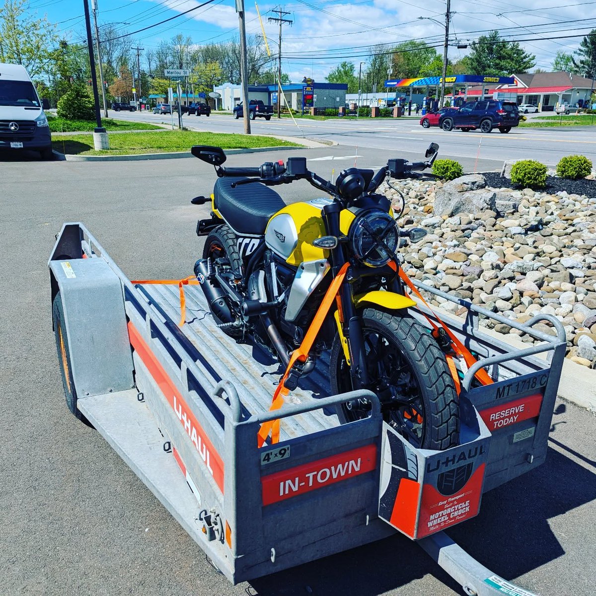 AndrewKlebvi's tweet photo. Last week, I installed Full Throttle handlebars on my Ducati Scrambler Icon. I love the thicker bars and lower riding position. @jsc. motorsports https://t.co/LJAHT6tsKg