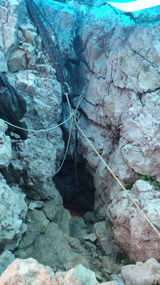 AllegroCaver's tweet photo. Some photos from the expedition to the Arabika Massif. https://t.co/XSCJWWZmM0