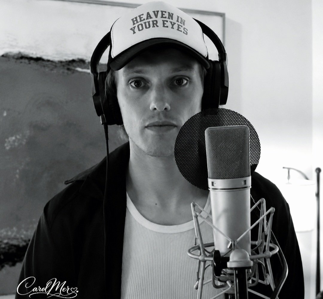 CAROLBOWER_33's tweet photo. 🖤🤍 JCB
#jamiebower #JCB #jamietwt #jamiecampbellbower https://t.co/s5tnDq0cVh