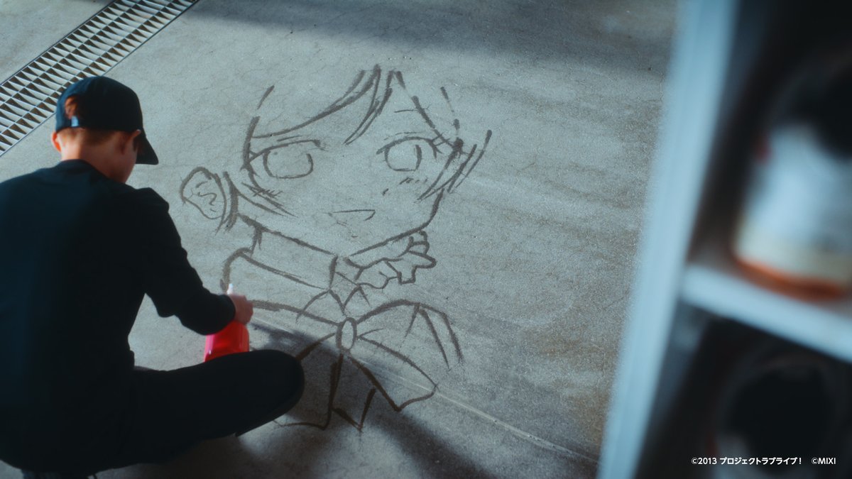 dshino's tweet photo. 「ラブライブシリーズ！」×モンスト
「#ラブライブ！シリーズ」コラボ記念『きっと青春が聞こえる』Water Art ver.
監督いたしました！！

ウォーターアーティストの堀川さんが@waterart_genta、沢山の素敵なカットを水で描いてくれました！！！💦

是非みてください！

🎥↓↓↓
https://t.co/PMDRnI1bH6