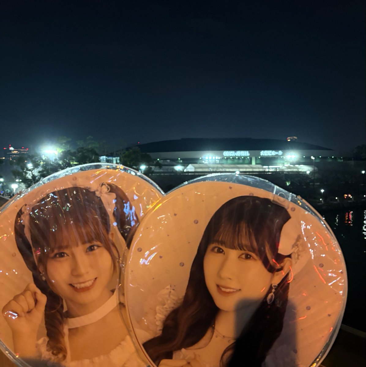_omiru2's tweet photo. ハマスタ前に出すべき素材投下させていただく w w w 8周年ツアー秋と冬🧡✨目の前で花菜ちゃんにはなまるあげれたのが嬉しくてるんるんだった♩#おおばはなしか https://t.co/XD9NmBuy6v