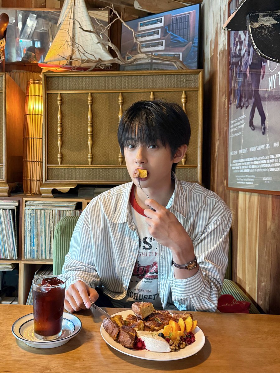 Minkyu's tweet photo. Nom. https://t.co/GyzxTPrsDm