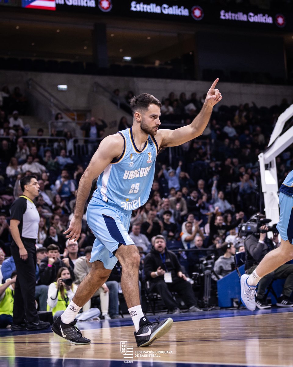 BasketCAPuy's tweet photo. 🇺🇾 TRIUNFAZO DE URUGUAY. 

Un paso más. https://t.co/RFeUlxAK2P