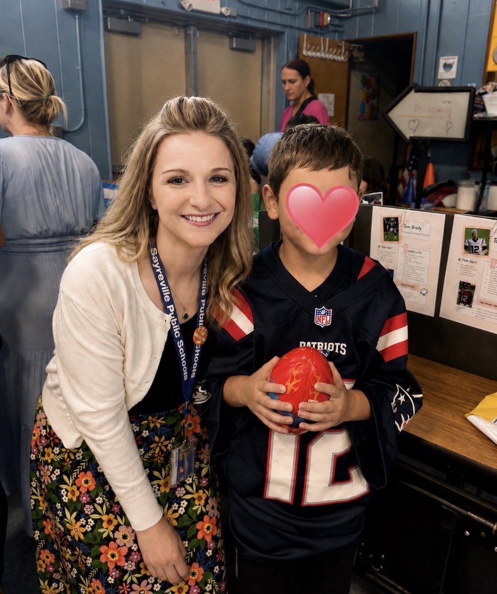 Nicsavs's tweet photo. @thatlawyerLisa Thank you for your consideration to help my class! I do my best to make sure school feels like a second home for my 2nd graders.💜 
✏️24 students-very mixed abilities, 9 with IEPs &amp; 1 with significant behavioral challenges
✏️Any support is appreciated 🥰

https://t.co/Ag8FmYJjSP https://t.co/0TChpT95kE