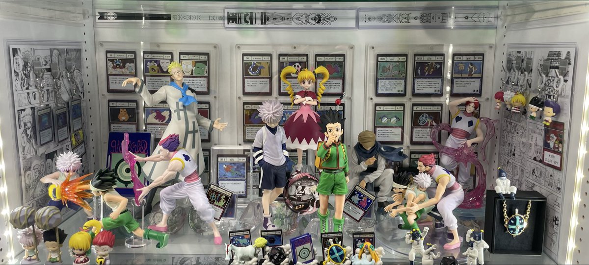 kumasofvi's tweet photo. グリードアイランド編のディスプレイ一旦完了‼︎
めっちゃ詰め込みまくってなんとか棚に入りました笑
結構ごちゃごちゃしてるけど自分���には満足😊
やっぱりグリードアイランド最高🤩

←現在　　　　　　　　　　　以前→ https://t.co/6xDHZRcg1L
