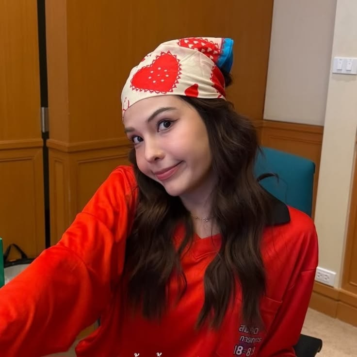 xplrBail's tweet photo. can someone let her know im inlove w her and id do anything and everything for her icanttakethisanymore https://t.co/DQ8oDK2fz8