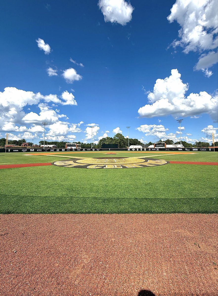 rj2fletcher's tweet photo. First intrasquad of the year! Couldn’t ask for better weather or better place. #downtowndecatur https://t.co/C9A44nK5Tp