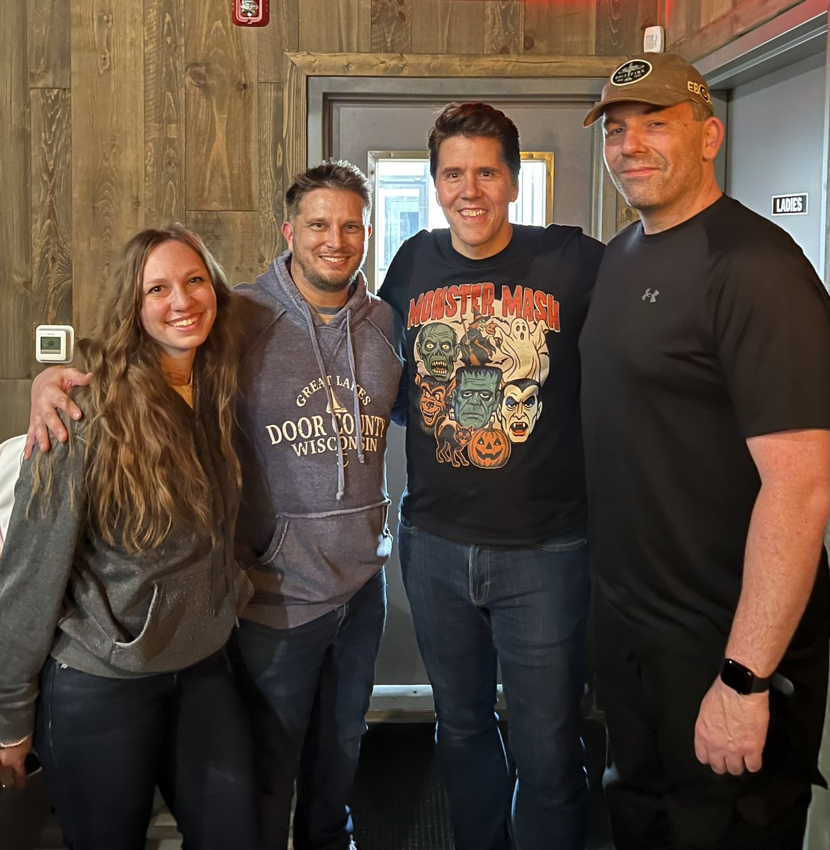 FearTheCryptid's tweet photo. Had such a great time with so many friends up in Soo Sault Marie for the Ghostly Great Lakes Weekend! @aaronsagers @estepr @THEJeffBelanger https://t.co/zFoEQfCT5B