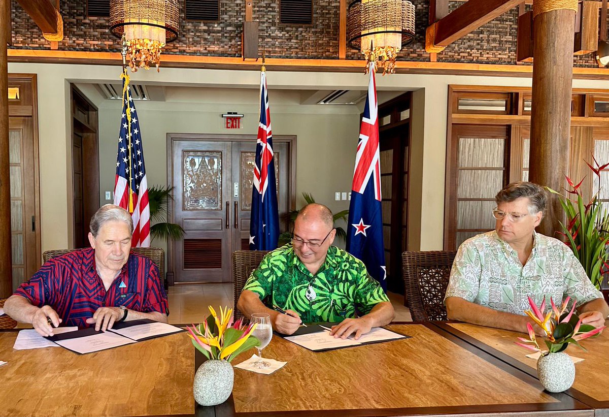 NewZealandMFA's tweet photo. The Minister was honoured to jointly announce with Cook Islands Prime Minister Mark Brown and US Deputy Secretary of State Christopher Landau a major port development in Penrhyn Island in the Cook Islands.

The US and New Zealand will co-fund the project. The US will contribute US$50 million (approximately $NZ84 million) and New Zealand will contribute $NZ17.5 million (approximately US$10 million). New Zealand will implement the project in close coordination with the Cook Islands and the US.

Mr Peters said during the announcement, “this is a positive and hugely significant initiative that demonstrates the strength of New Zealand’s partnerships with both the Cook Islands and the United States.

“We are very pleased to be able to partner with the United States and the Cook Islands Governments to deliver this development priority for the Cook Islands, drawing on New Zealand’s experience in infrastructure delivery across the Pacific.”

🇨🇰 🤝 🇳🇿 🤝 🇺🇸 

See press release here ⬇️ 

https://t.co/I9dA2EcVB8