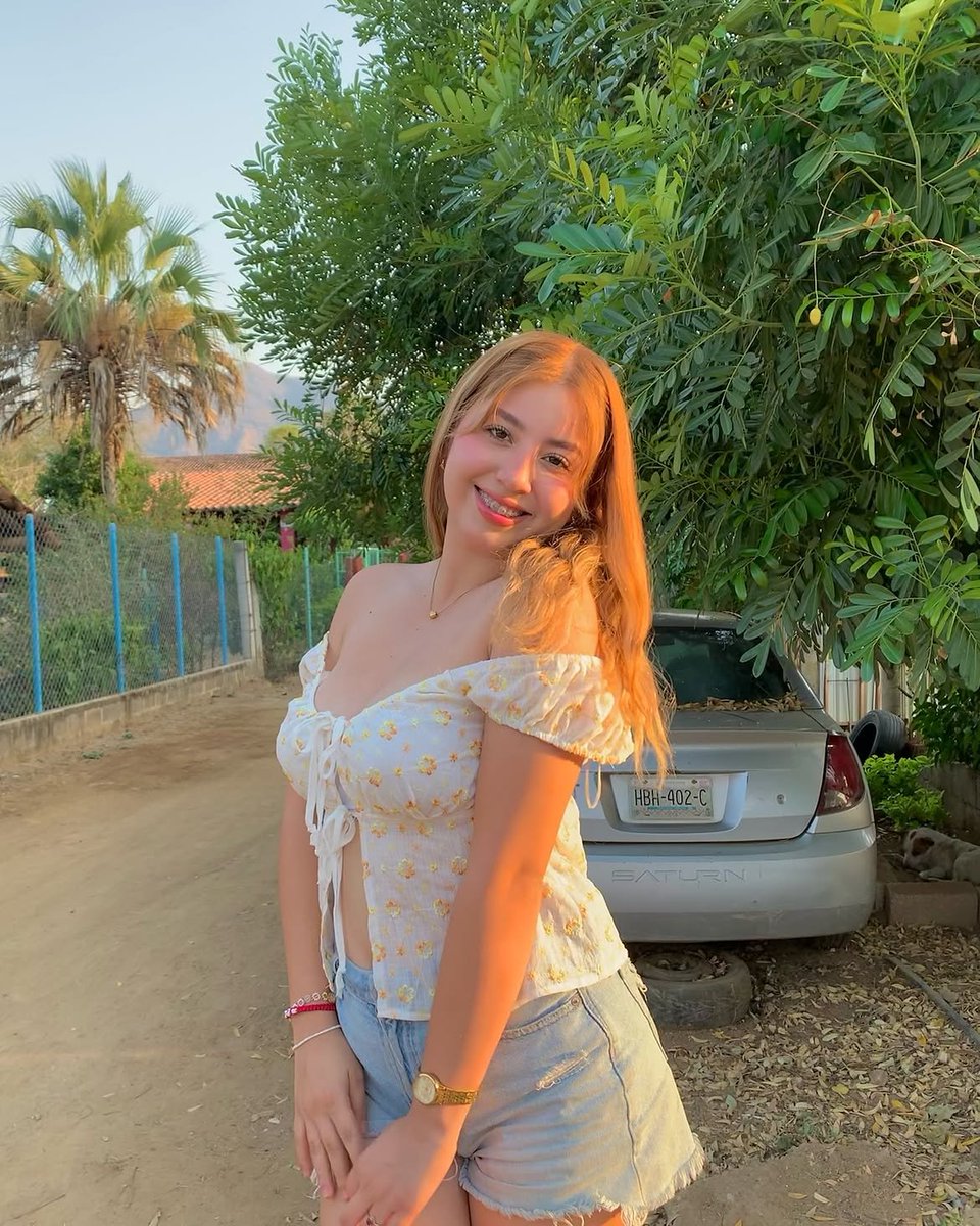 FabyBalt's tweet photo. Ayer me sentía bonita ☺️😘 https://t.co/mbKd5u3OhO