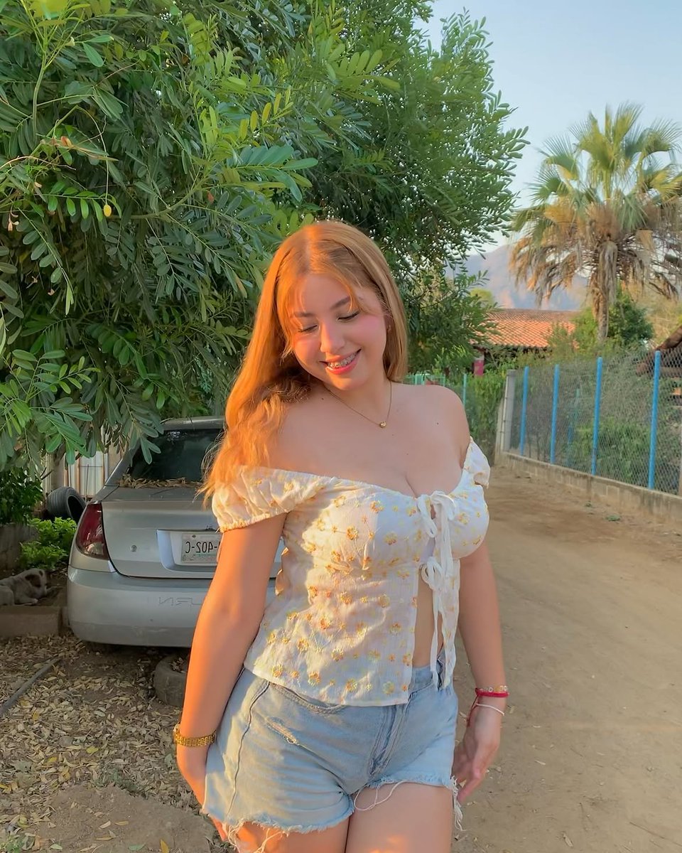 FabyBalt's tweet photo. Ayer me sentía bonita ☺️😘 https://t.co/mbKd5u3OhO