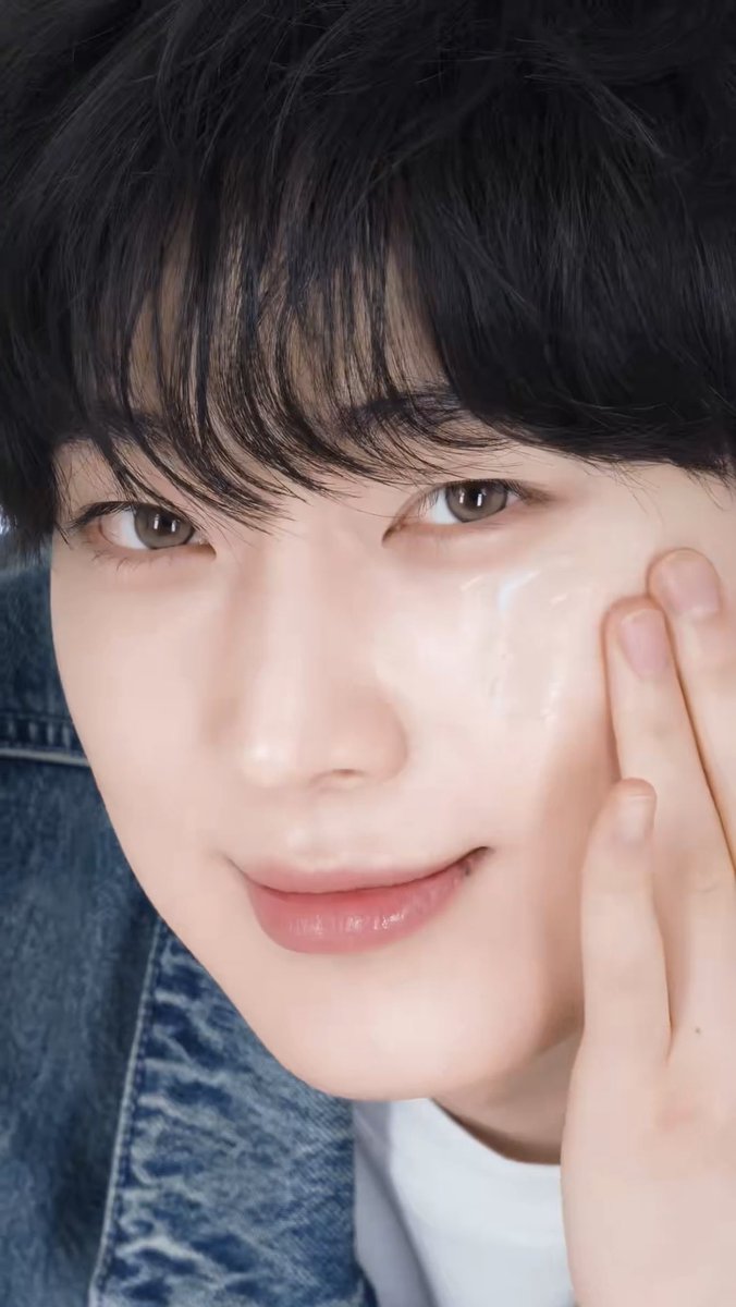 hehesunoo's tweet photo. 진쯔잘생김...... https://t.co/OpjgiIkYdR