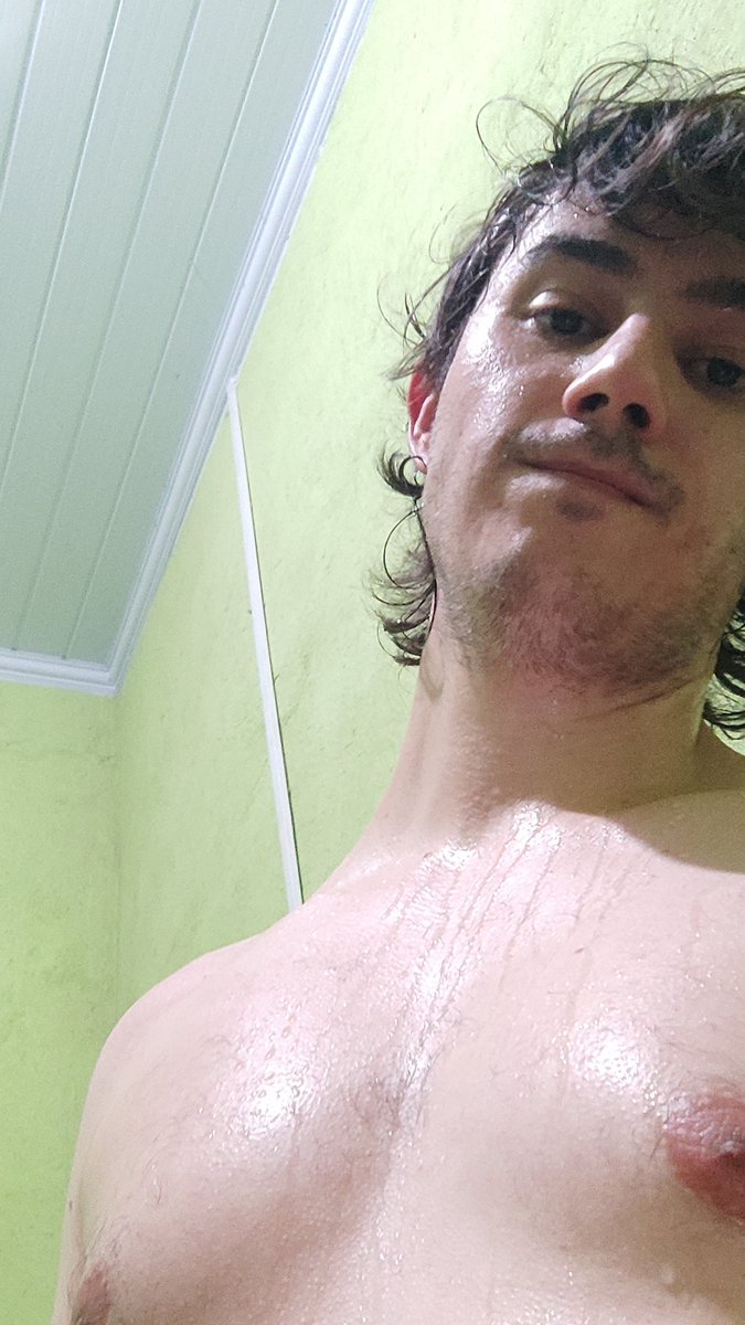 Teos_Kun's tweet photo. O calistênico no calor infernal de Goiânia 🫠 https://t.co/erKUvP1eus