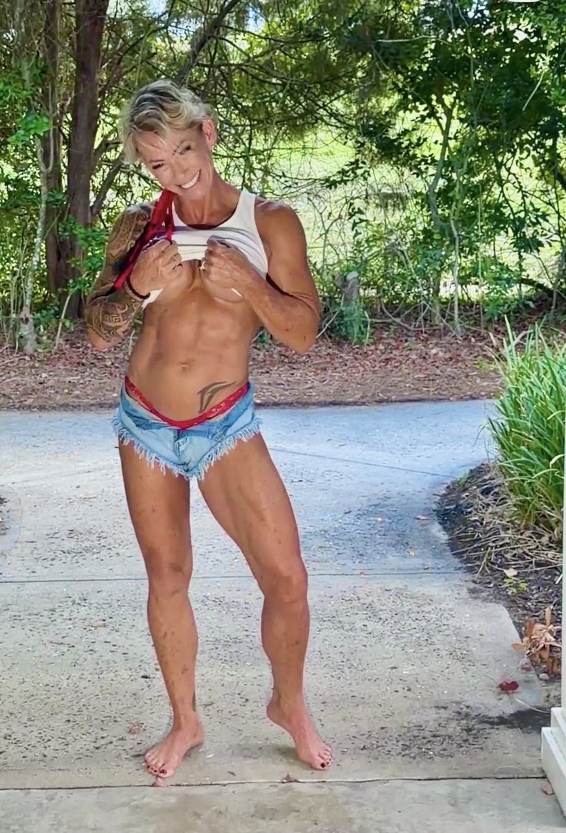 LoriIceFetrick's tweet photo. This is 63. 🔥 #chudai https://t.co/ssmQPk3By0