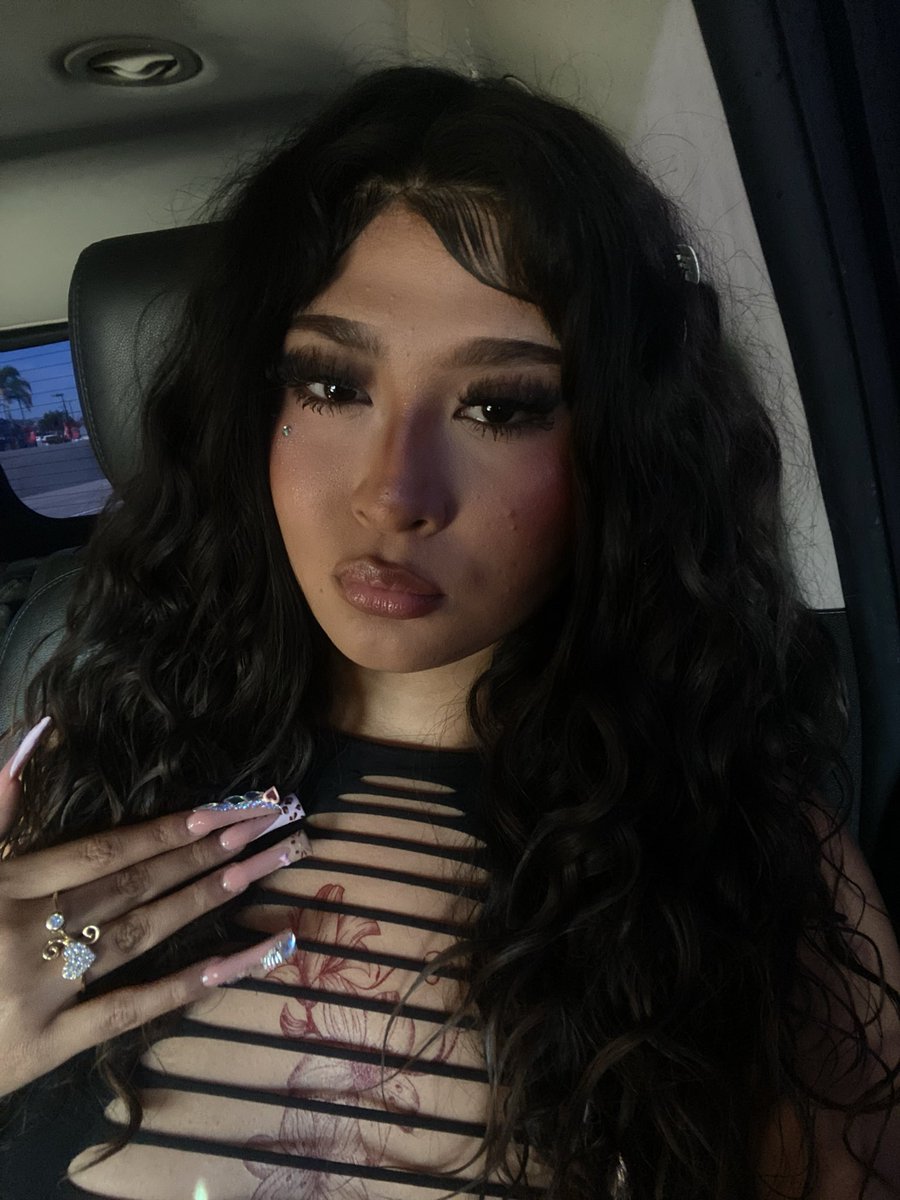juicyaya69's tweet photo. #nsfwtwt intro ✨

18 her 
New to nsfw..
5’5
I 💖 juicyaya
Hard kinks + soft kinks 
Feet, meow, sparkles 
#nsfwtwt #goonette #masochist #promotwt #anitw #cnc #la #htx https://t.co/hMZOQ0dUiP