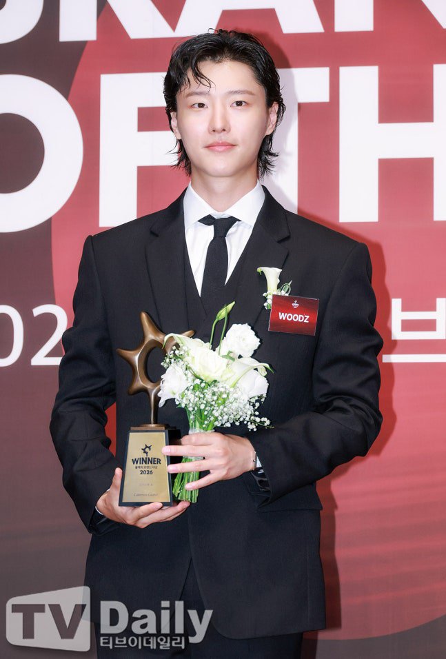 eliteyjs's tweet photo. 2026 Brand of the Year Awards  category "Male Solo Artist of the Year" 🏆

#WOODZ #우즈 #조승연
@c_woodzofficial https://t.co/Z8jigkCXLv