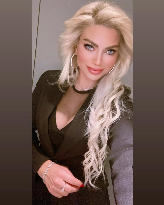 nova87589's tweet photo. Confidence is my favorite accessory💋
#Confidence #ClassyWoman #Beautiful #GlamStyle #SelfLove https://t.co/pF8MZ4EkET