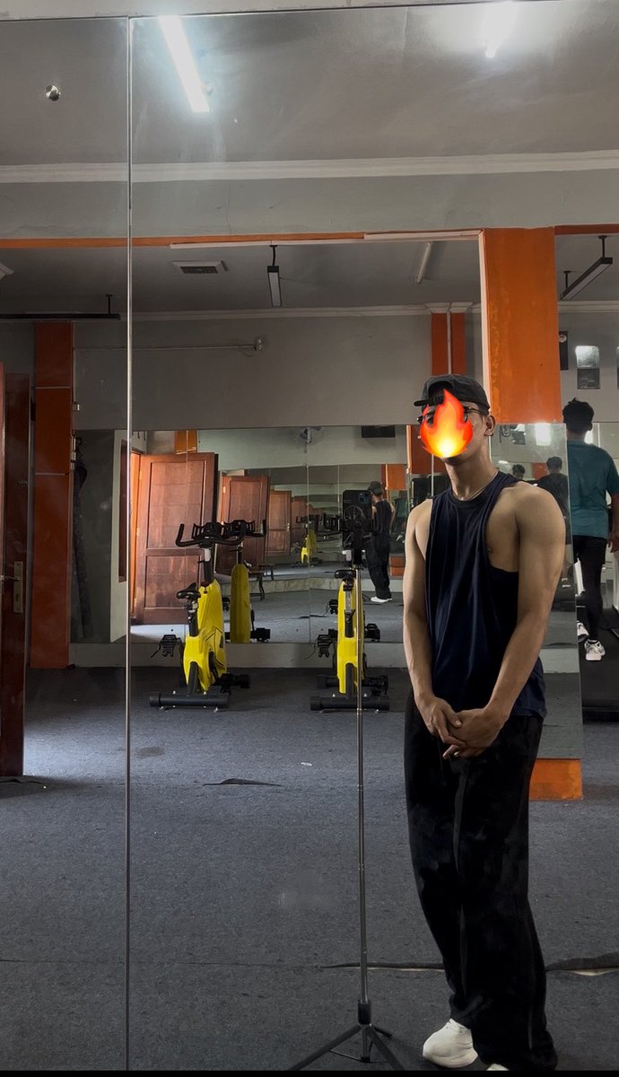 Fuqiiippwv's tweet photo. Lagi ngerasa mantep walau mantep ny di tempat gym doang https://t.co/nRxV5lm7Uk