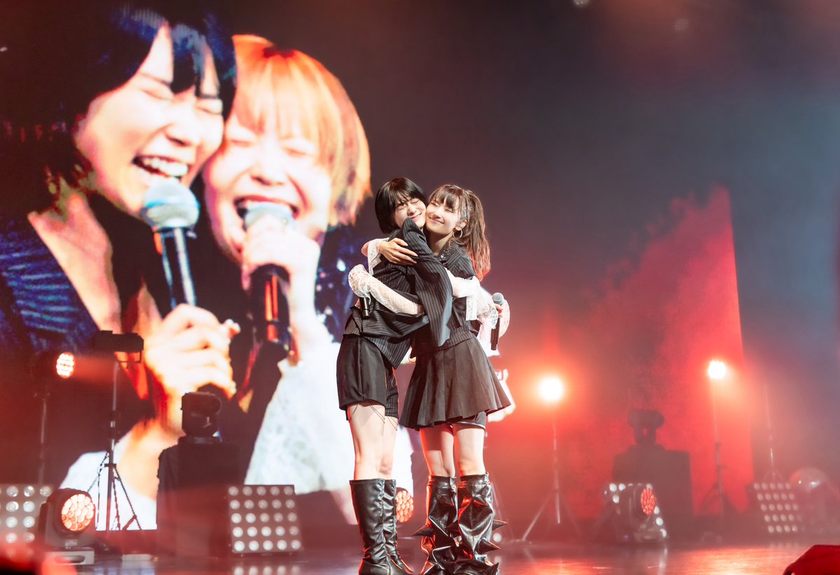 YAYOi1682's tweet photo. 離さない 離せない 離れないから
#ExWHYZ光
#maho_ExWHYZ
#mikina_ExWHYZ https://t.co/gHlpBltucU