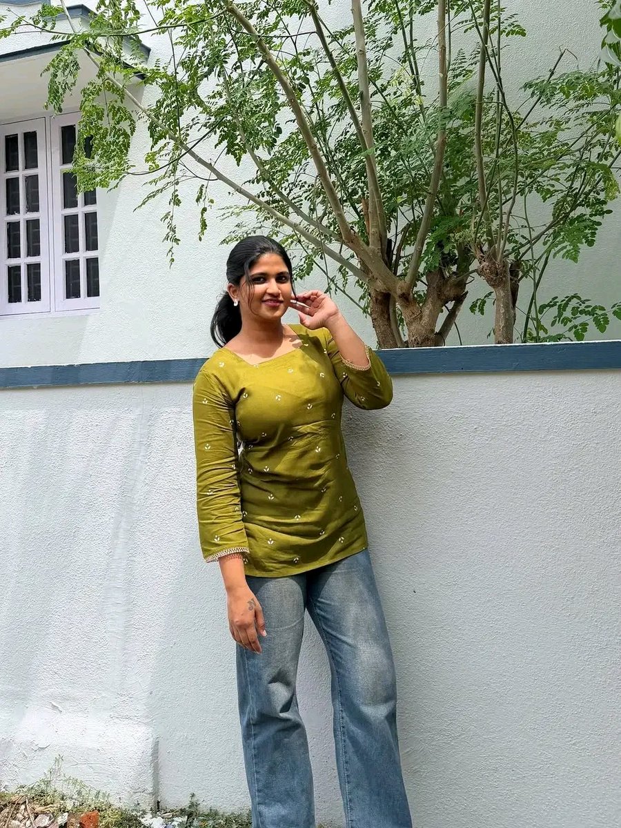 Sweety_Iniya's tweet photo. 🌞 Good Morning! 🌼

May your morning be filled with peace, positivity, and new hope. ✨

🌷 Have a Beautiful &amp; Wonderful Day!

😊 Keep smiling, stay happy, and make today amazing! 💐 https://t.co/DNKiVkjOmu