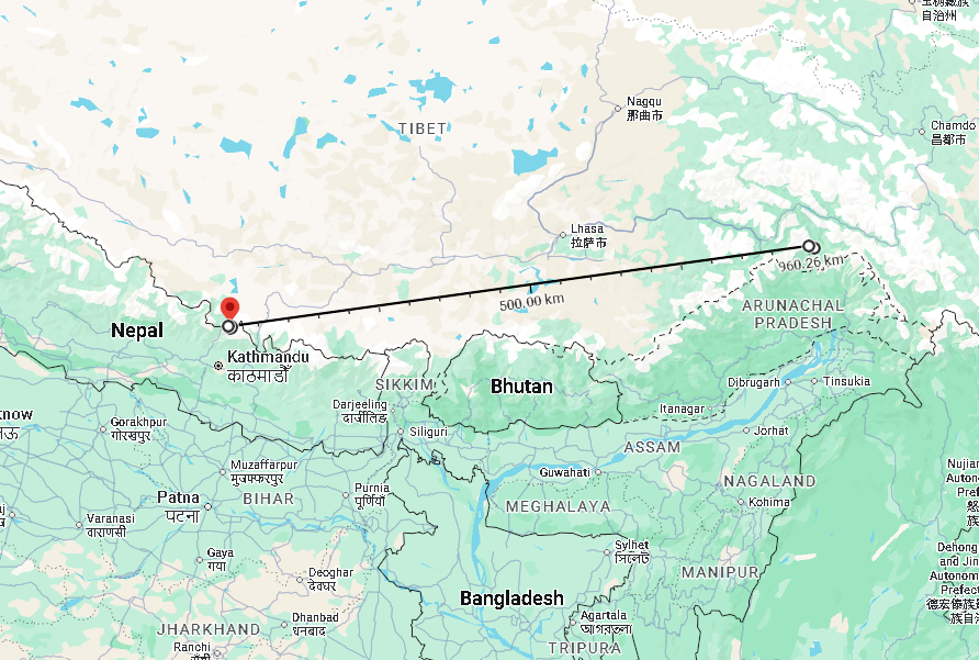 RnaudBertrand's tweet photo. Just so people are clear on the level of disinformation we're dealing with here in the WSJ:

- Left on the map: the location of the mudslide
- Right on the map: the "Chinese megaconstruction project" which they imply may have something to do with it

(namely the Medog Hydropower Station project on the Yarlung Tsangpo river, which is the only thing that qualifies as a megaconstruction project in Tibet right now, alongside the Chengdu-Lhasa Railway)