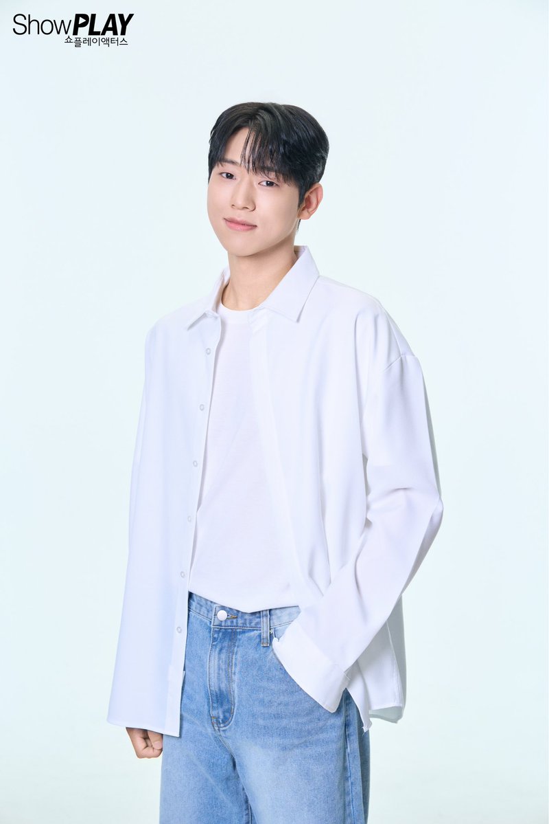 showplay_act's tweet photo. ✨𝐖𝐄𝐋𝐂𝐎𝐌𝐄 𝐋𝐄𝐄 𝐄𝐔𝐍 𝐒𝐀𝐍𝐆✨

#이은상 배우가
쇼플레이액터스의 새로운 식구가 되었습니다🎉

앞으로 더욱 다양한 활동을 보여드릴 예정이니
많은 관심과 사랑 부탁드립니다🤍

@eunsang.2

#이은상 #LEEEUNSANG
#쇼플레이액터스 #ShowPLAY_ACTORS https://t.co/GiY0D8fs5r