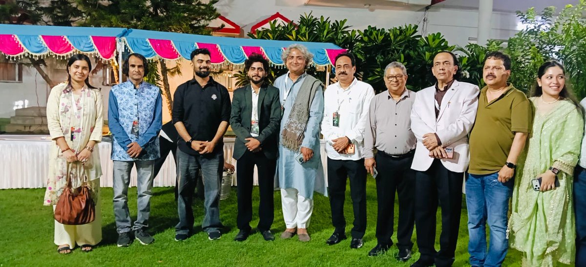 AkhtarAzmi74257's tweet photo. All India Mushaira Held at Jamia Millia Islamia
@mushaira_in @MushairaMedia @KaviSammelan @MusashiSK200 #Poetry #poems #Rekhta https://t.co/h6wYMRyJ0a