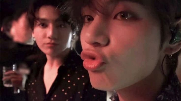 bbkkook's tweet photo. Hilo de fanfics #kookv finalizados que me encantan🥴 https://t.co/SQGhyUJLFM