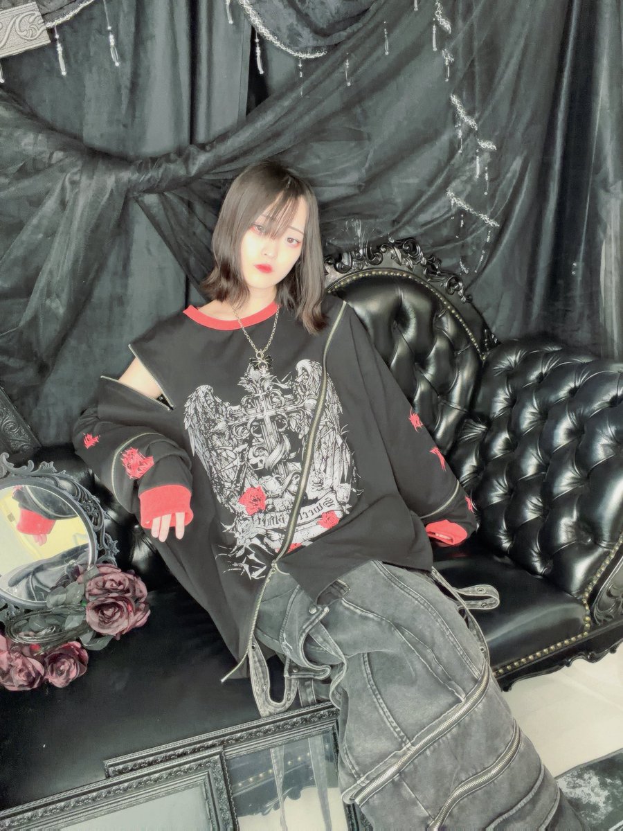 noah_chan_07's tweet photo. おはようございます🎶
今日からAW発売です！！
ぜひ皆さんのご来店お待ちしております︎👍🏻⋆͛ 
インスタでも発信���✅
店舗➡️ https://t.co/YwCOqtOAZN

のあﾁｬﾝ(私)➡️ https://t.co/PtuFXlJecb

 #Amilige  #amilige  #地雷系  #サブカル地雷  #原宿  #病みかわいい  #病みかわ https://t.co/Ps221sIrpr