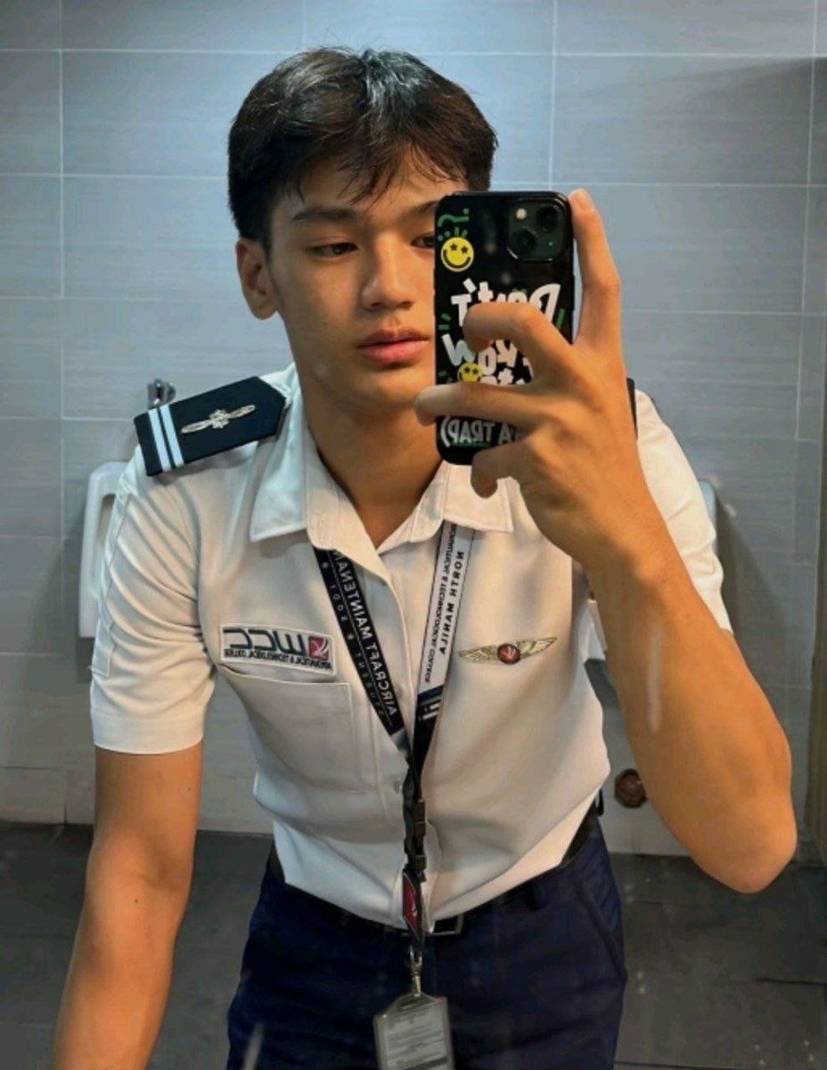 sugaryleonard07's tweet photo. Rafael Pamittan🔥 

Ito lang sa dalawang vid nakita ko, ewan ko lang kung meron longer vids. Grabi ginawang negosyo yong mga videos, may na scam pa!

FOLLOW FOR MORE UPDATES!   

Note: I do not own the video posted. DM me for removal. (No copyrights intended) https://t.co/Vow7r1x1wU