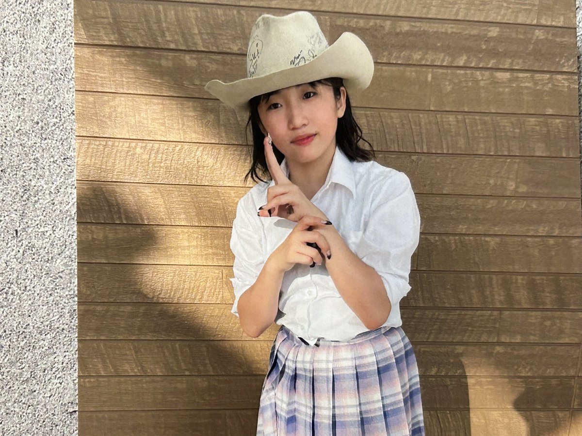 homan8292's tweet photo. @ririaaidream 🇺🇸  👨‍🦰テスト　GANBATTE  KUDASAI 🔥🔥🔥
　リビングを2時間　　片付け、掃除🌈🌈したよ💦💦💦　　壁の写真　の入れ替え､新聞の切り抜き　2005年　南阿蘇　カウボーイ祭　酒呑み過ぎて　不細工顔になった💦😱😭 https://t.co/LbYJHLbwY1