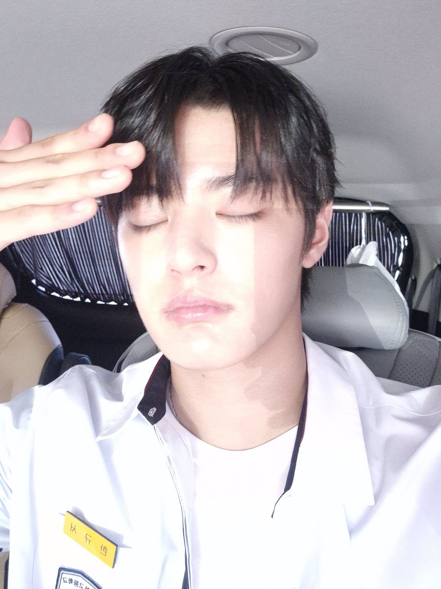 Ssuholv's tweet photo. #누구보다_빠른_9월_최애_선점 https://t.co/6XDykXoyAB