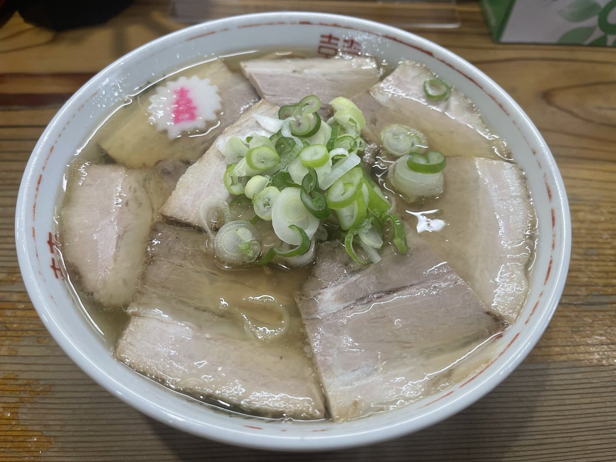 com38682276's tweet photo. 喜多方ラーメン🍜一平🍜
チャーシュー麺🍜
あっさり醤油✨✨
めちゃくちゃ柔らかい
チャーシュー✨✨
めちゃくちゃまいうでした🙇‍♂️ https://t.co/3oE9FI1BGT