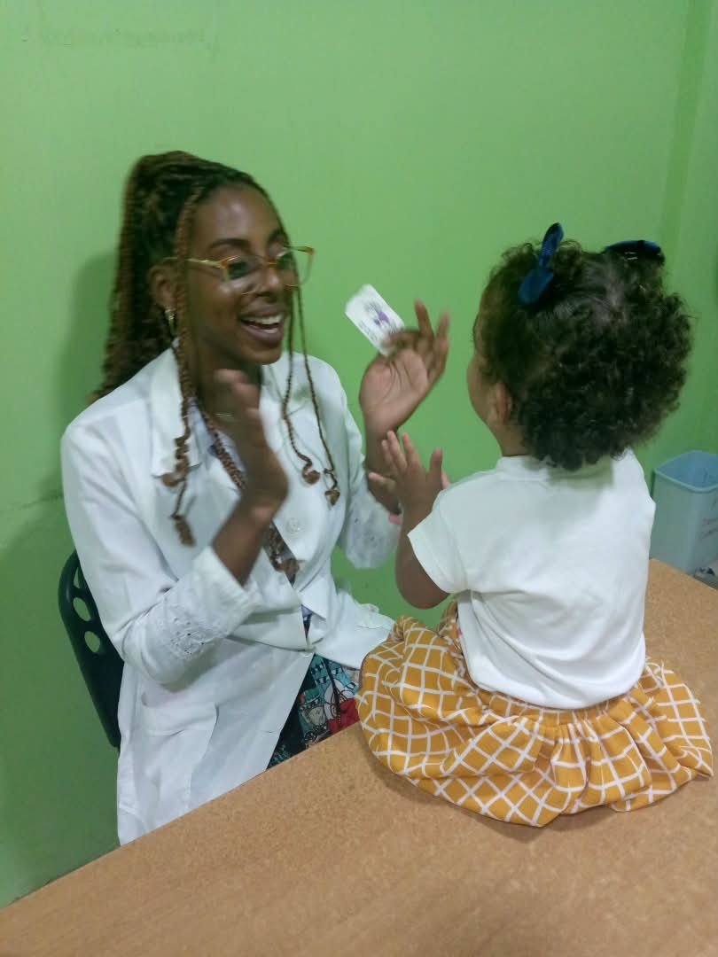 DeltaA_Medica's tweet photo. En la sonrisa de un niño agradecido, en una aldea remota, encuentran la paga más grande.
#CubaPorLaVida
#CubaCoopera https://t.co/anxpQ3bB30