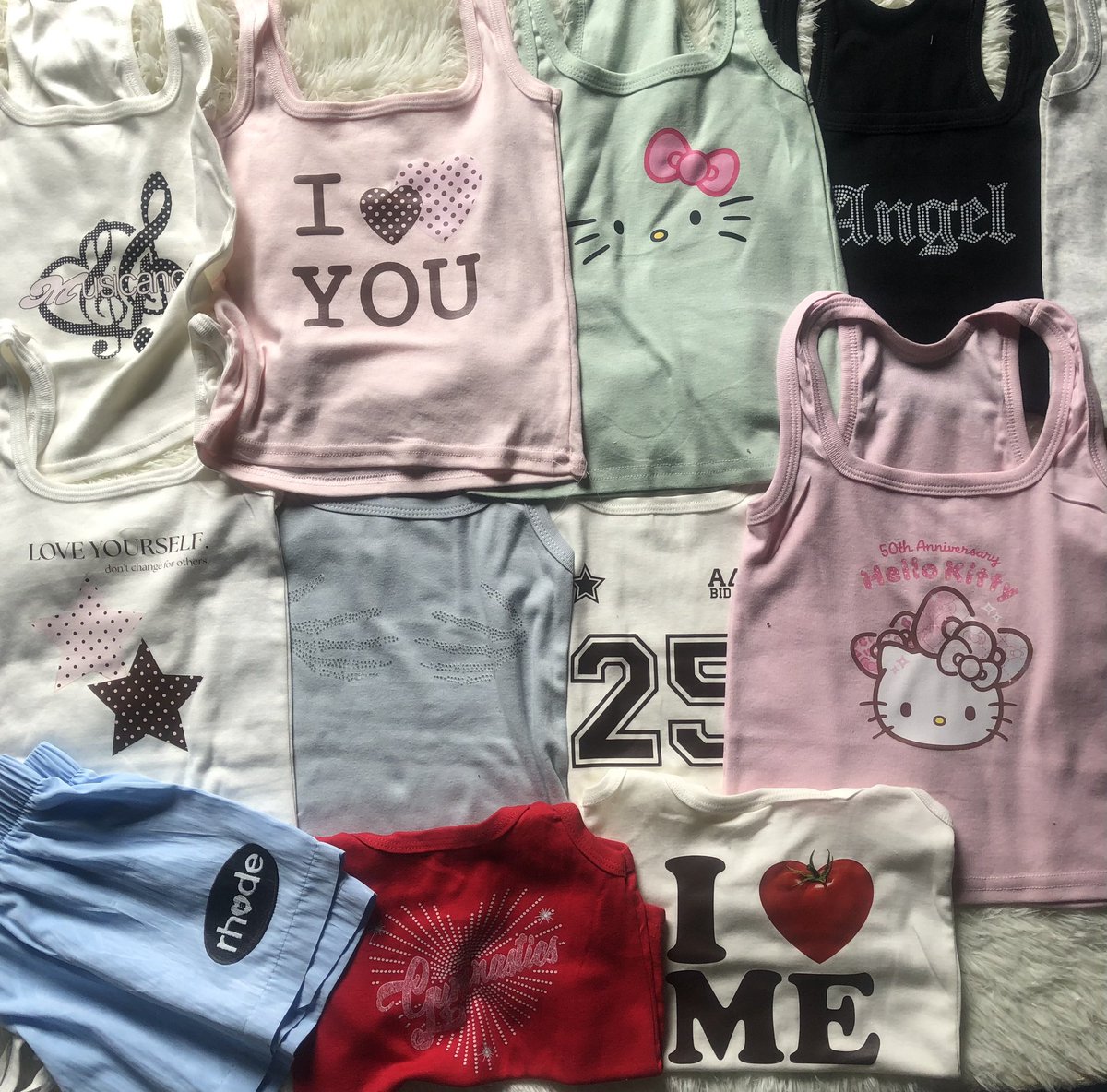 minfusegle's tweet photo. 👚 ปล่อยเสื้อผ้า มือ1ทุกตัวคับ กล้ามสายเดี่ยว 30.- 30.- 30.-
มีมากกว่าในรูป ปักไว้เลย !

⏰ ลงใต้โพสวันนี้ 1/09 | 13.00 น.
📬1-3 ตัว ค่าส่ง29.- | เหมาๆ45.-
📍รี ปัก ลด 5

 #ส่งต่อเสื้อผ้า #ส่งต่อเสื้อผ้ามือสอง #เสื้อผ้ามือสอง #โล๊ะตู้เสื้อผ้า #ส่งต่อcintage #stylistshop https://t.co/JkcvRGDMBK