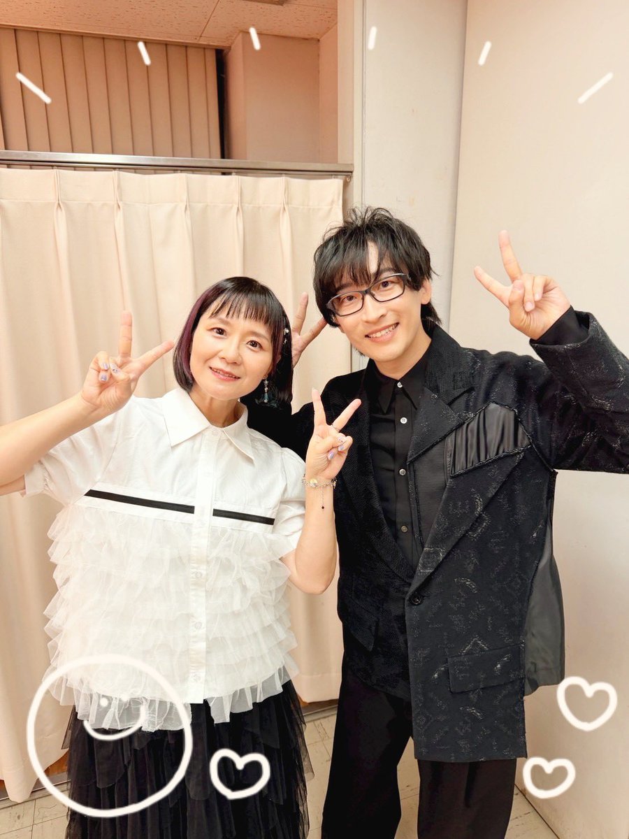 _193_'s tweet photo. 改めまして、#WHITEALBUM2 LIVE FES15周年振替公演、ご来場頂きました皆様、配信ご覧頂いた皆様、ありがとうございました🙇‍♂️✨
色々あってのこの日ではありましたが、温かい空間にご一緒できたこと、本当に幸せで光栄でした😌

皆様と、同中3ショット、そして武也とのツーショットも📸 https://t.co/erXtpM2Aax