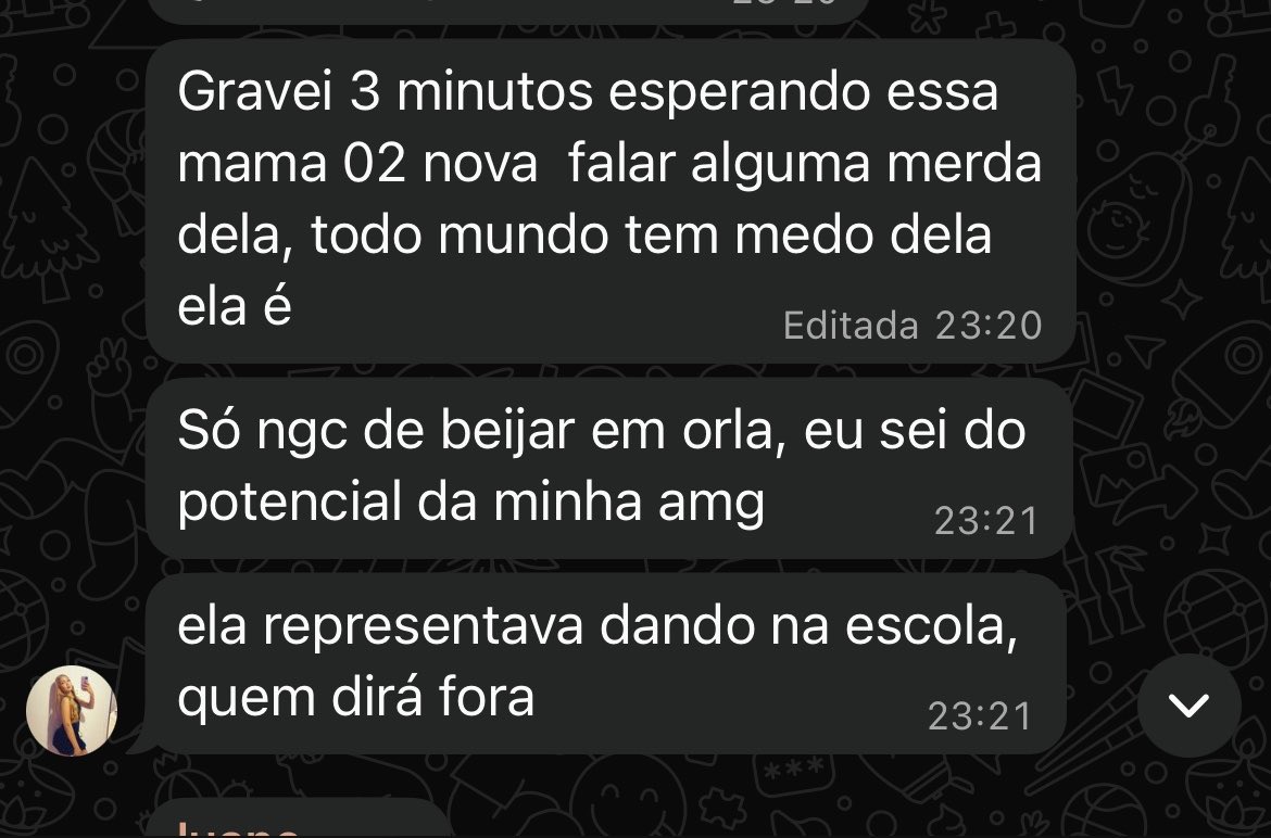 claryolvr's tweet photo. 🤣🤣🤣🤣🤣tfd da puta https://t.co/BWK32Kbns7