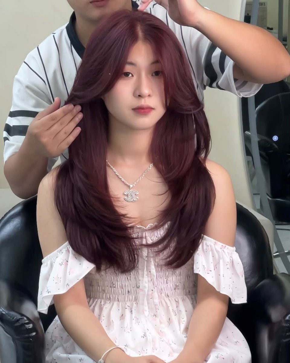 basuamar1972Ari's tweet photo. Mỗi lần nhuộm tóc là một lần đổi mood. Layer cá tính, tôn gương mặt, sẵn sàng cho diện mạo mới tại Diep Hair Studio. https://t.co/tn6tRktuHH